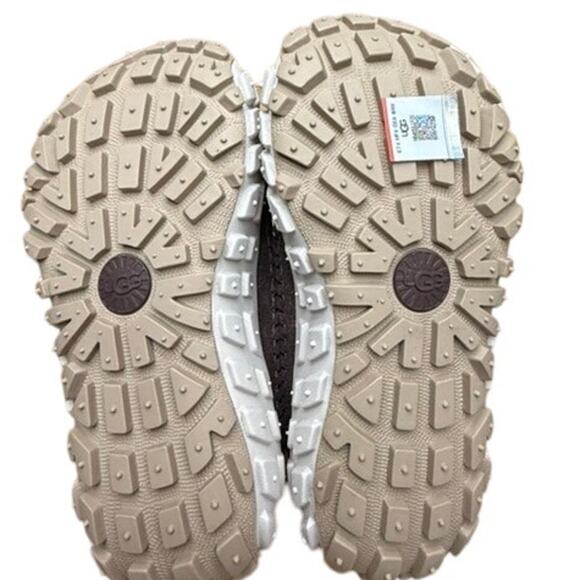 NWT! "UGG" KIDS Venture Daze Slip On Suede SZ 3Y Thick Tread Embroidered Accent - Picture 10 of 11